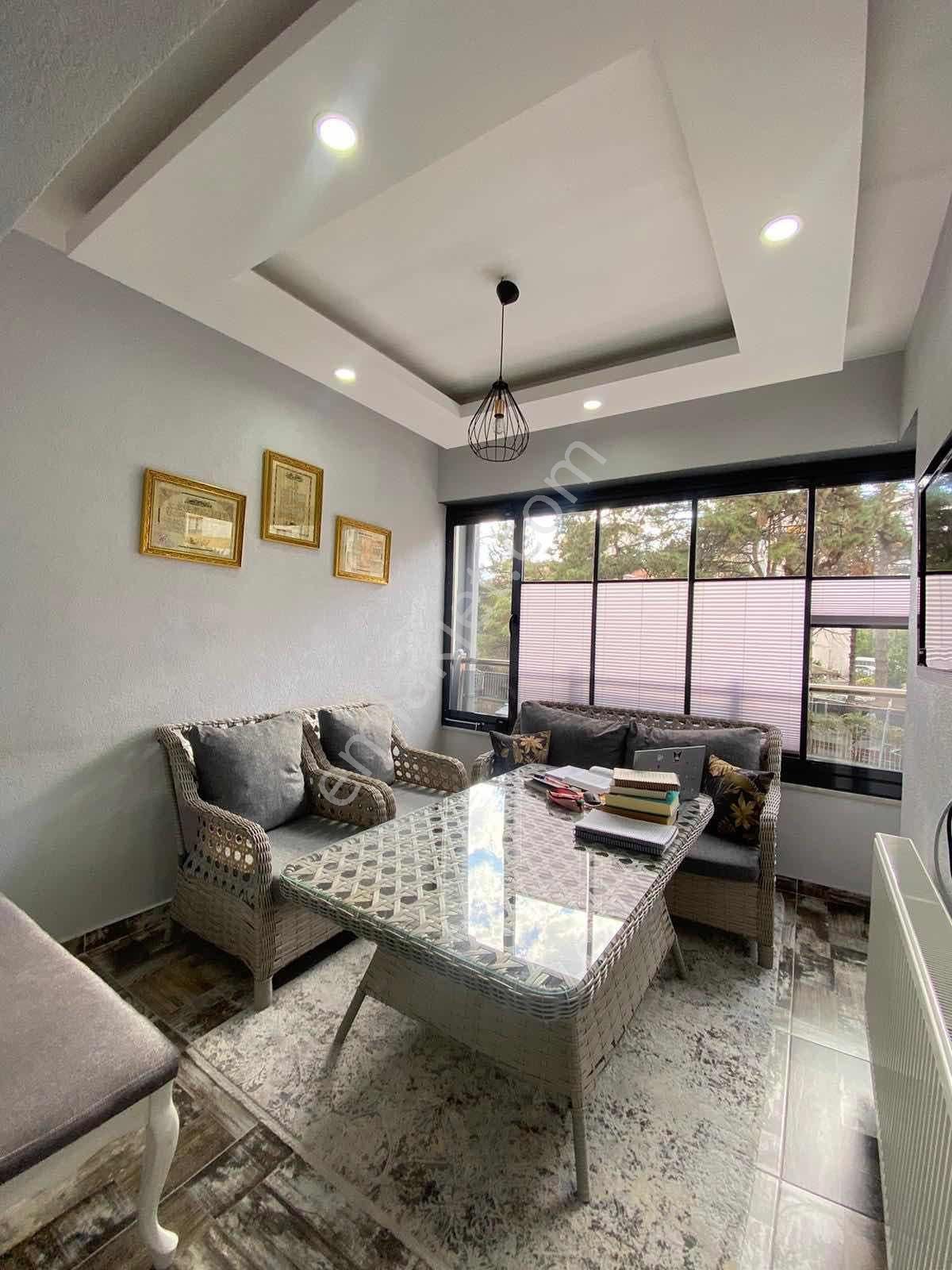 Esenyurtun En Güzel Konumunda 5 Yıllık 3,5+1 Lüks Satılık Daire - Görsel 8