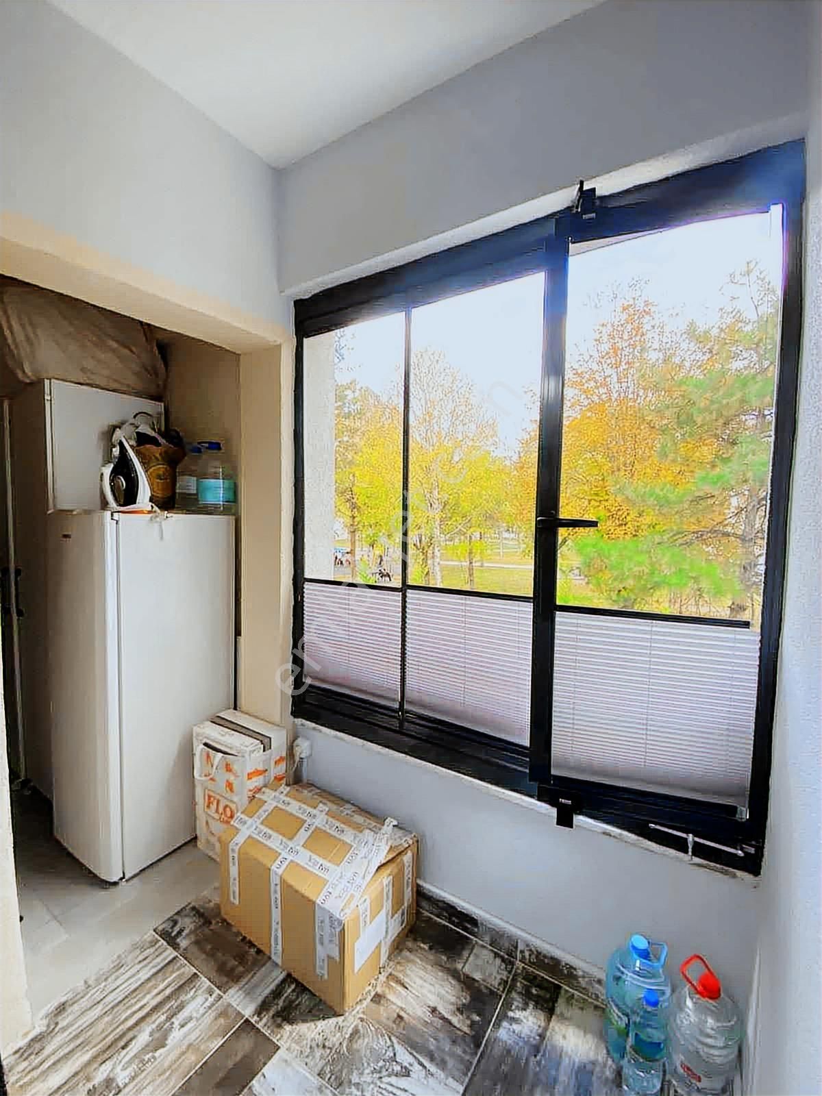 Esenyurtun En Güzel Konumunda 5 Yıllık 3,5+1 Lüks Satılık Daire - Görsel 11