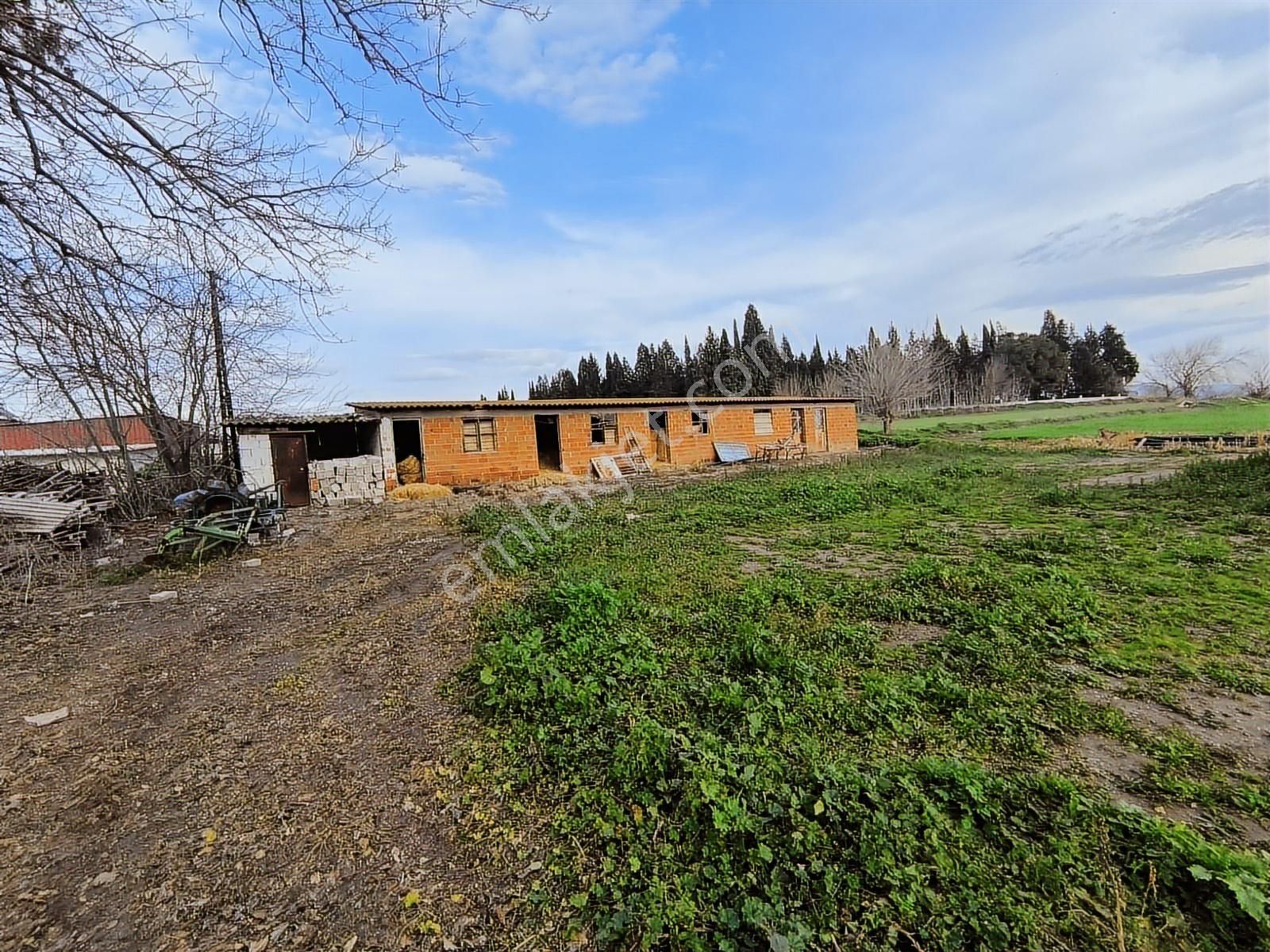 Manisa Saruhanlı Mütevelli 550m2 Arsalı Köy Evi 2.100.000tl