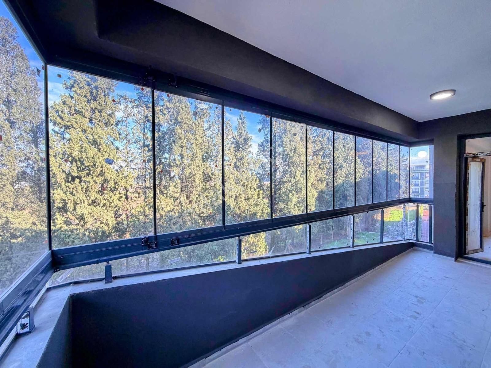 İlhan Rodoplu'dan Havuzlu Lüx Site'de Satılık 2+1 Daire - Görsel 2