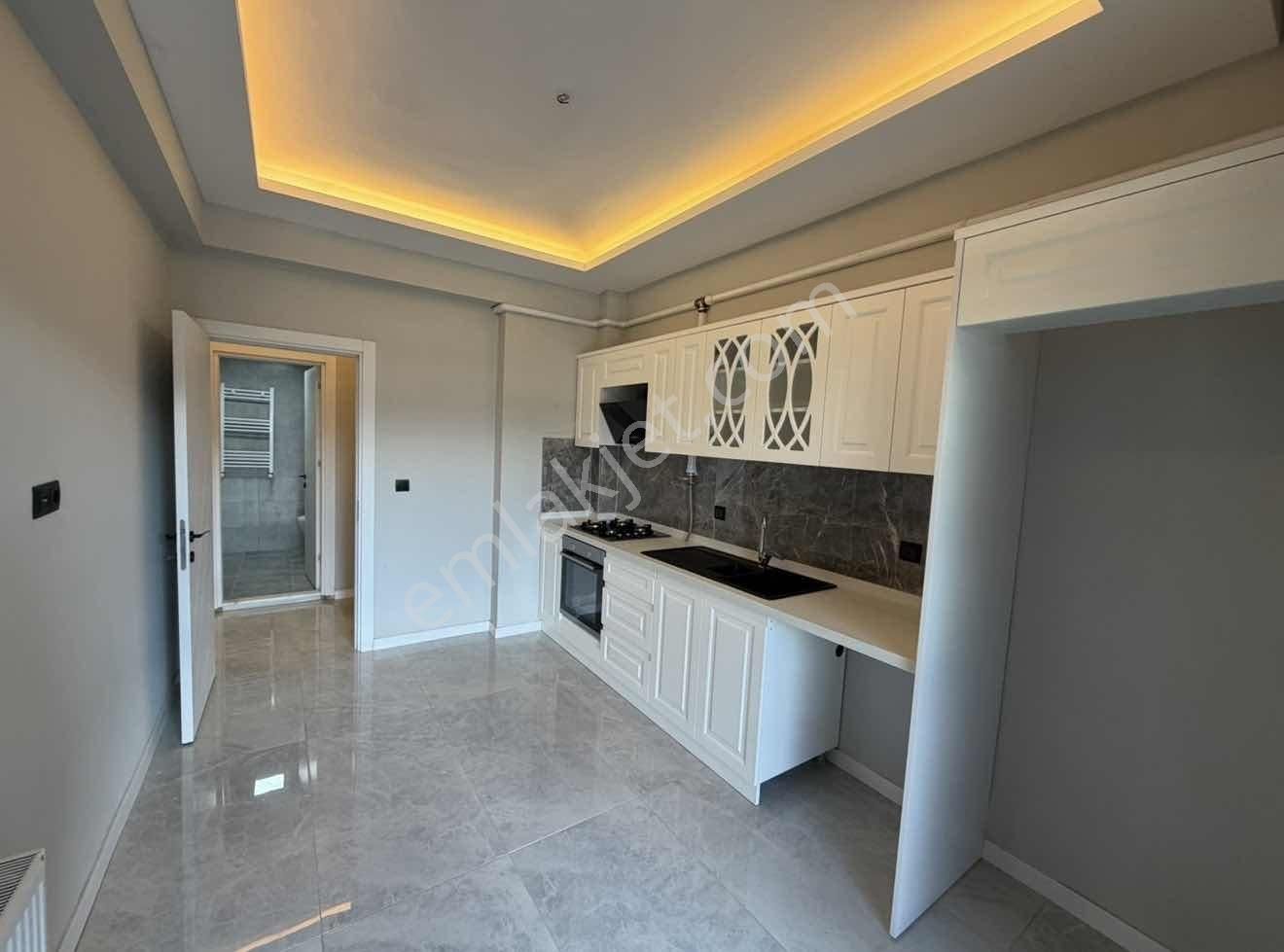 İlhan Rodoplu'dan Havuzlu Lüx Site'de Satılık 2+1 Daire - Görsel 11