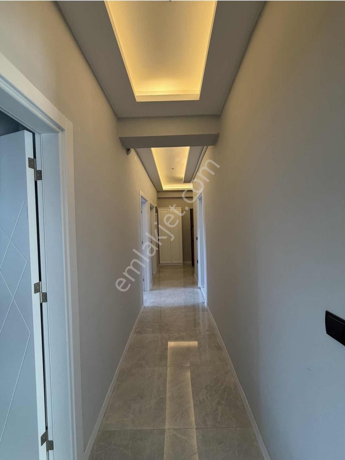 İlhan Rodoplu'dan Havuzlu Lüx Site'de Satılık 2+1 Daire - Görsel 14