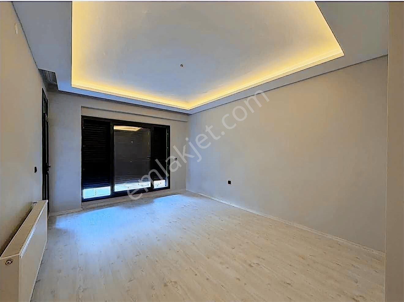 İlhan Rodoplu'dan Havuzlu Lüx Site'de Satılık 2+1 Daire