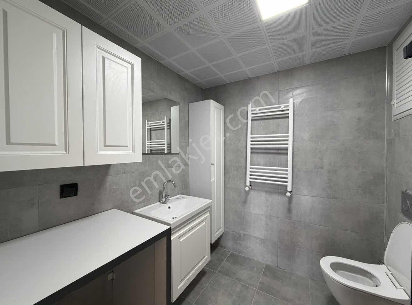 İlhan Rodoplu'dan Havuzlu Lüx Site'de Satılık 2+1 Daire - Görsel 18