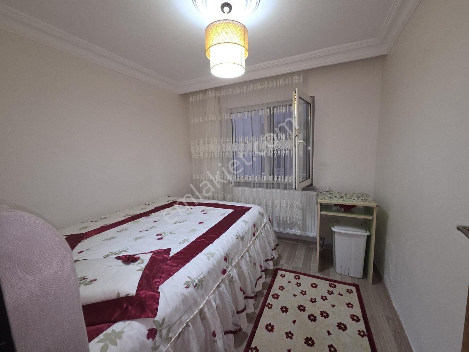Keşan Aşağı Zaferiye Mahallesi'nde Kiralık Full Eşyalı 2+1 Daire - Görsel 2