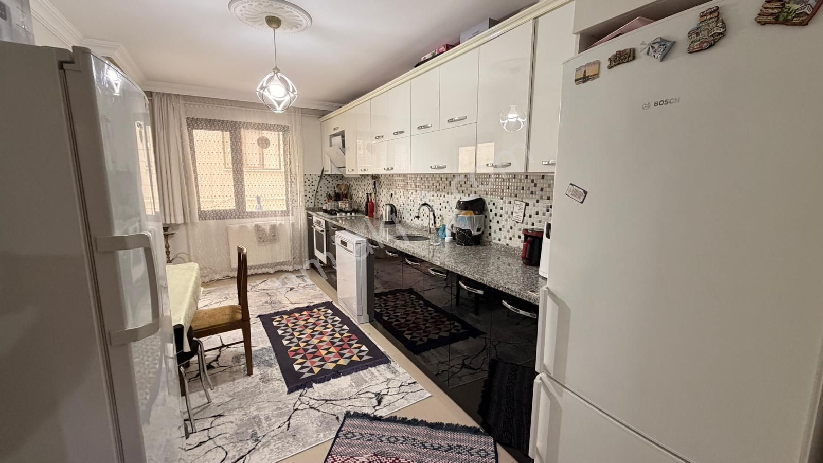 Zeki Emlak'tan Muradiye Mh. Cadde Üstü Satılık 3+1 Teraslı Daire - Görsel 6
