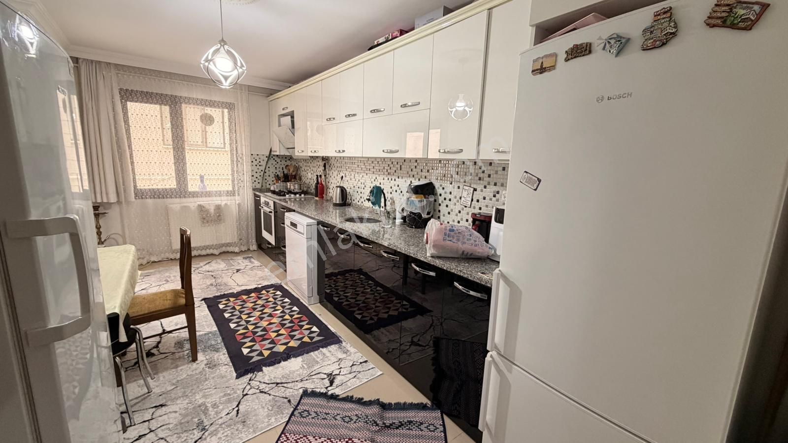 Zeki Emlak'tan Muradiye Mh. Cadde Üstü Satılık 3+1 Teraslı Daire - Görsel 5