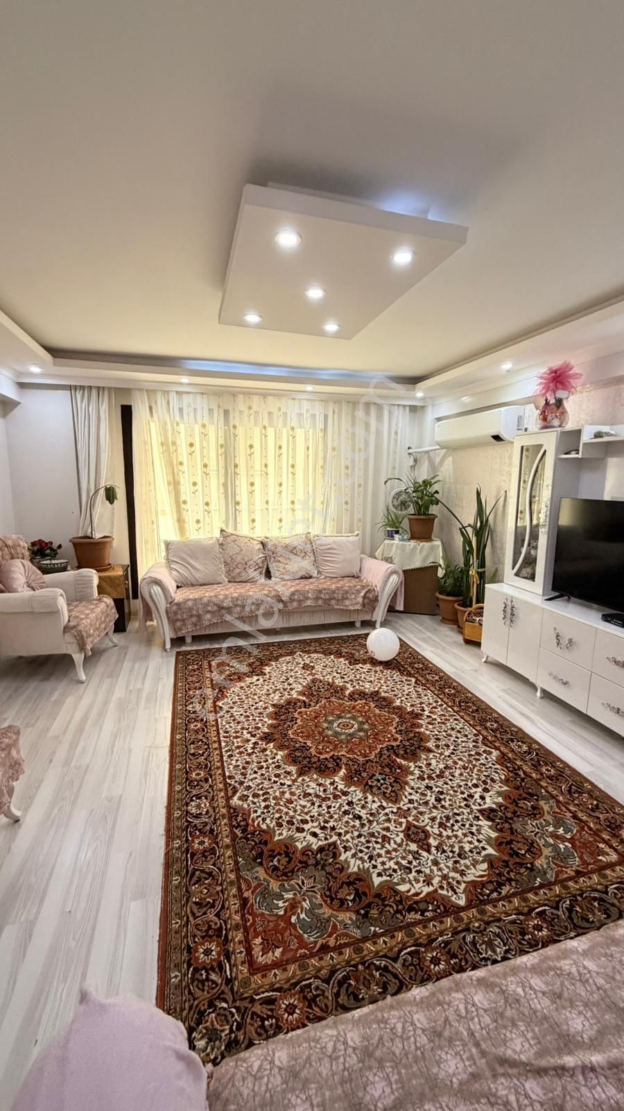 Zeki Emlak'tan Muradiye Mh. Cadde Üstü Satılık 3+1 Teraslı Daire - Görsel 12