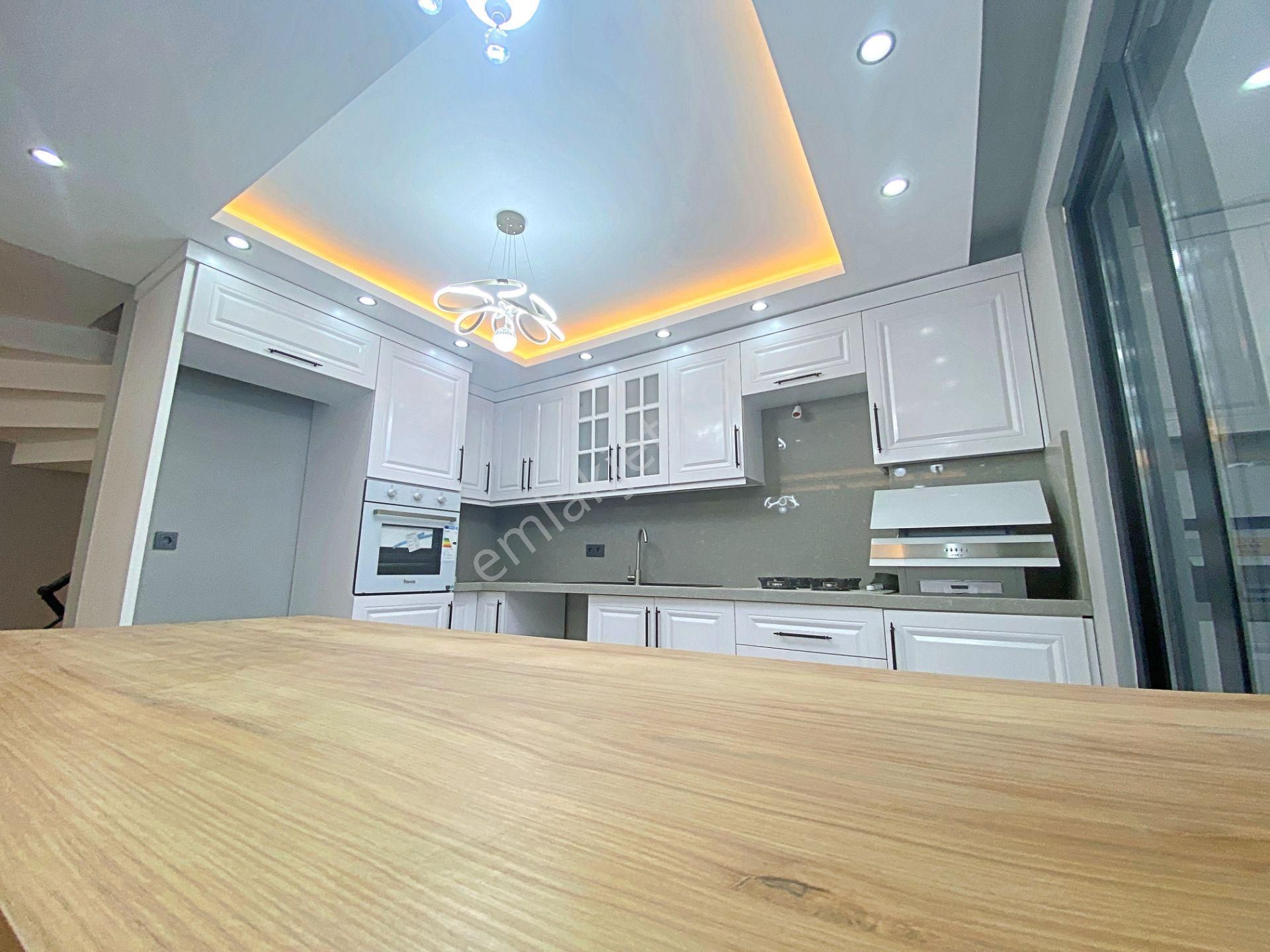 🌀yetki Gültaş Emlaktan Edremitte Satılık 5+1 Ultra Şık Tasarımlı Villa Sizleri Bekliyor - Görsel 5