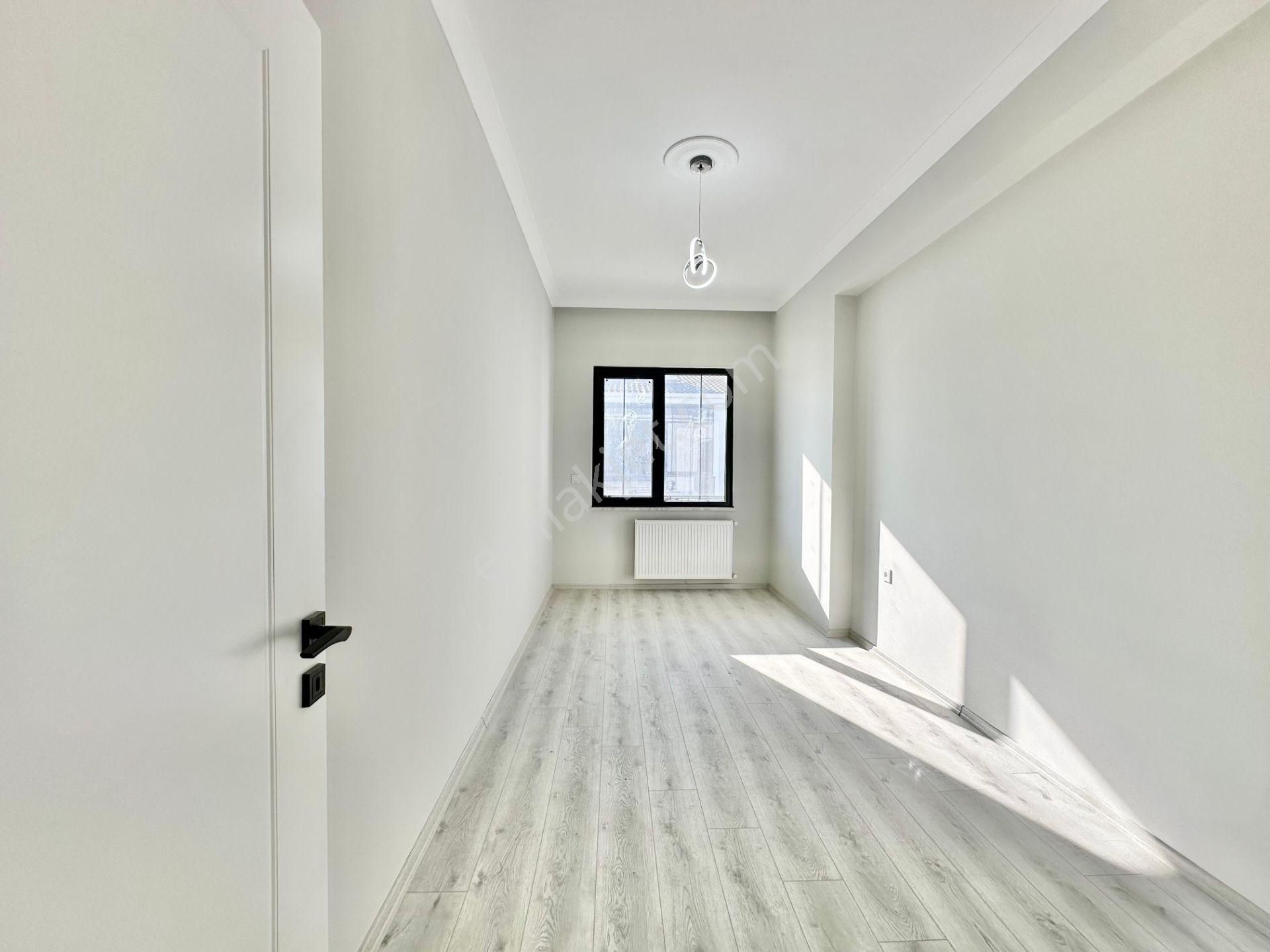 ꧁yetkili Ay Emlaktan꧂akçay'da Ebeveyn Banyolu Şık Tasarımlı Çift Asansörlü Satılık 2+1 Lüks Daire - Görsel 23