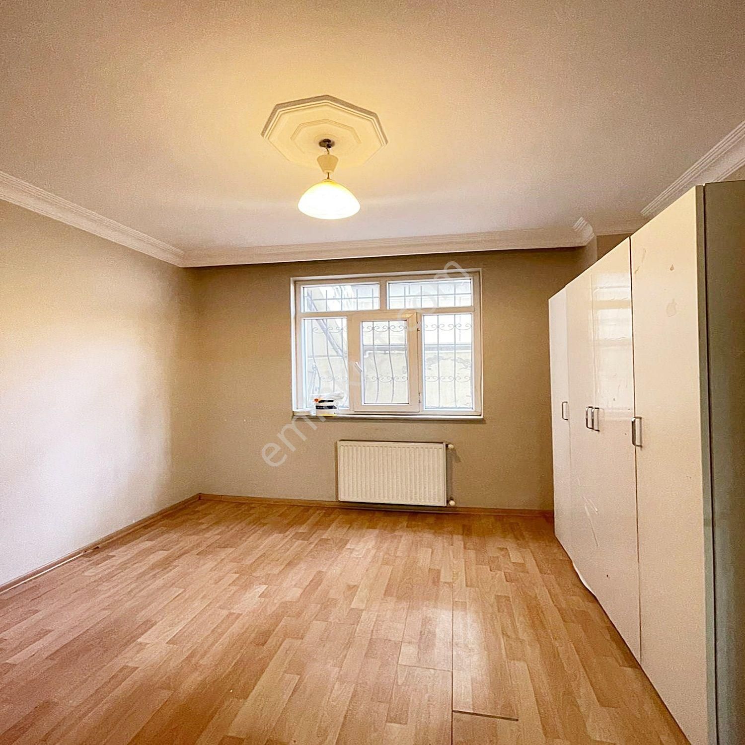 Beylikdüzü Yakuplu'da Giriş Kat Seviyesinde Bahçe Kullanımlı Aydınlık 2+1 Satılık Daire - Görsel 5