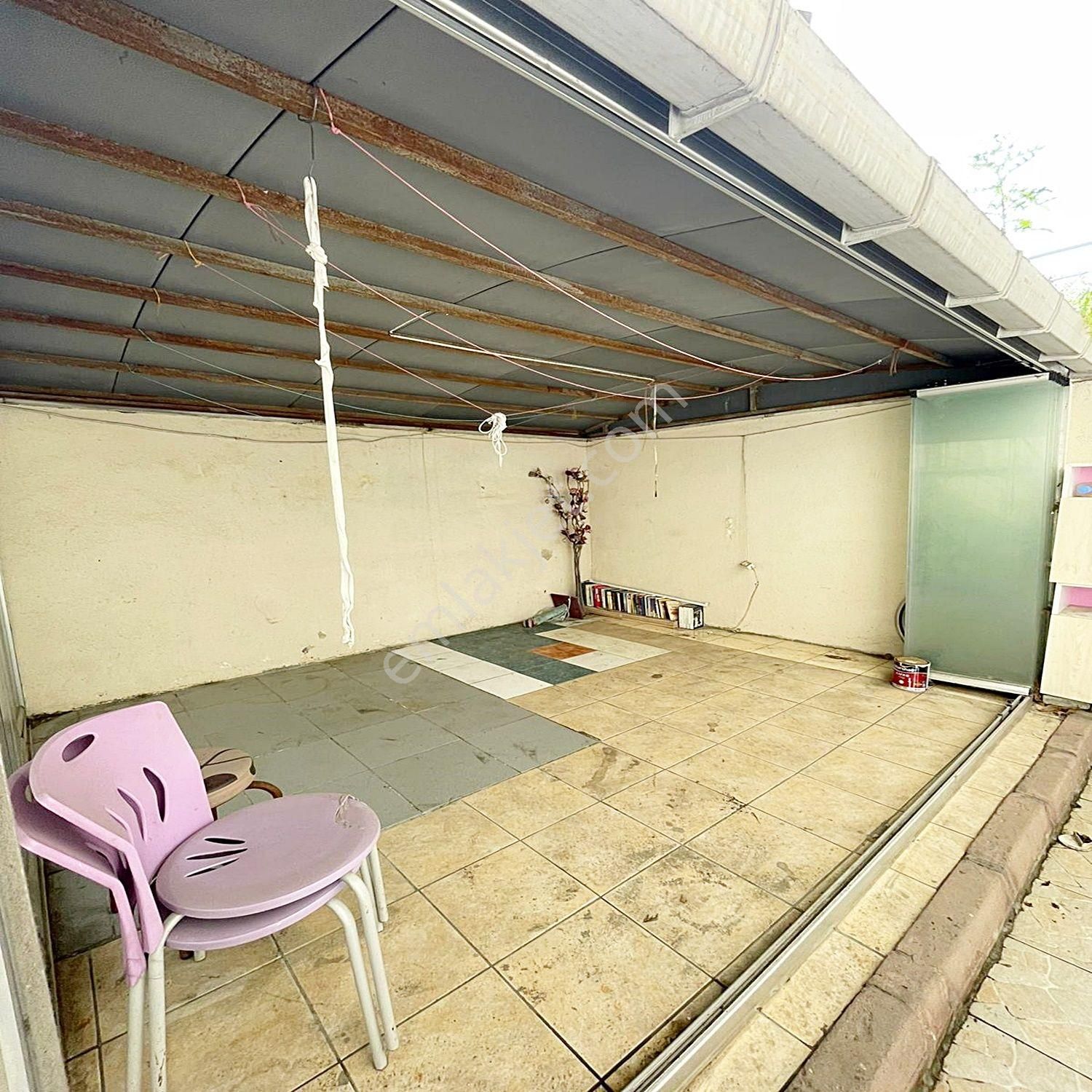 Beylikdüzü Yakuplu'da Giriş Kat Seviyesinde Bahçe Kullanımlı Aydınlık 2+1 Satılık Daire - Görsel 18