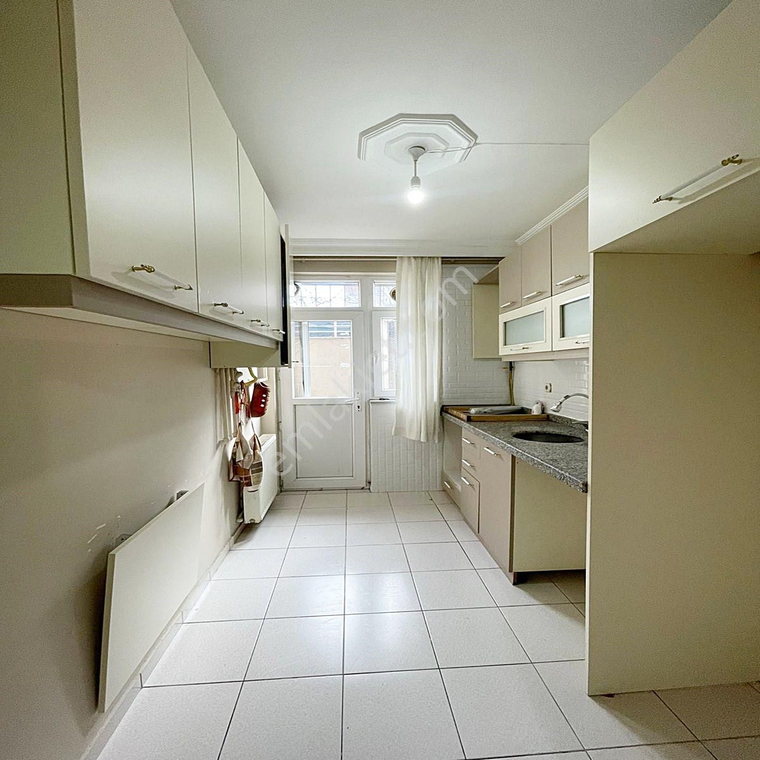 Beylikdüzü Yakuplu'da Giriş Kat Seviyesinde Bahçe Kullanımlı Aydınlık 2+1 Satılık Daire - Görsel 20