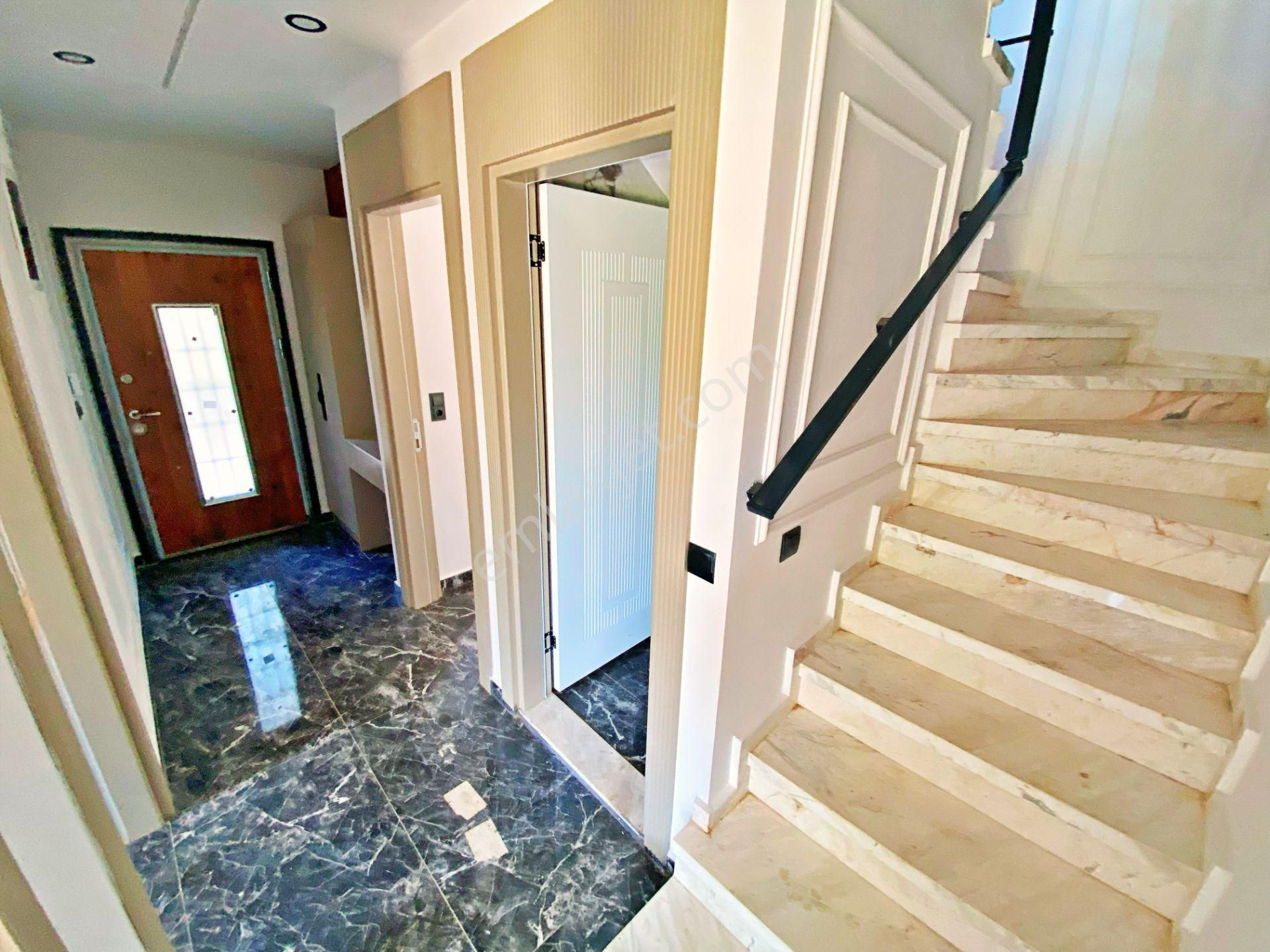 🌀gültaş Emlaktan Zeytinlide Satılık 5+1 Ebeveyn Banyolu Verandalı Otoparklı Ön Cephe Villa - Görsel 11