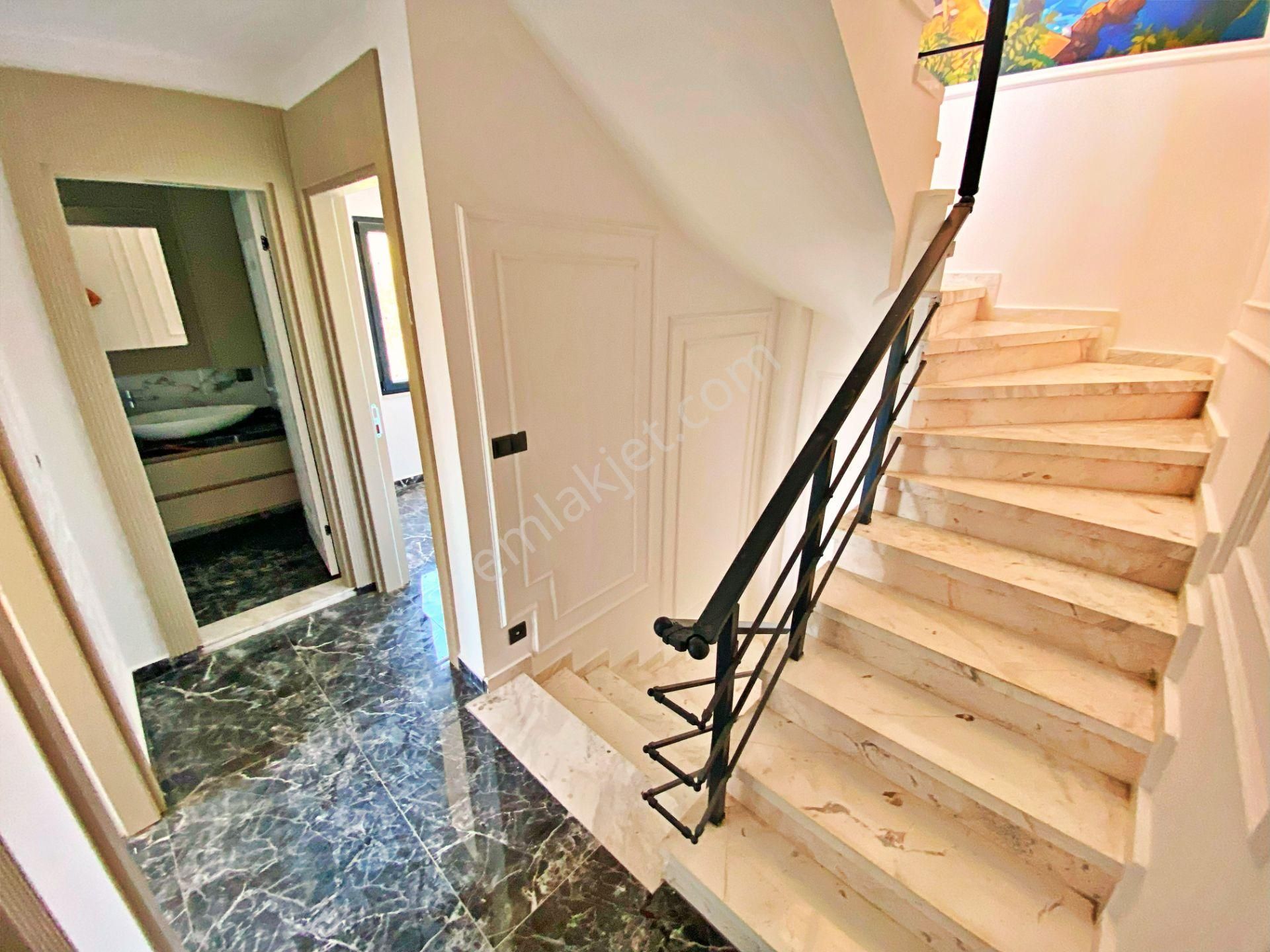 🌀gültaş Emlaktan Zeytinlide Satılık 5+1 Ebeveyn Banyolu Verandalı Otoparklı Ön Cephe Villa - Görsel 30