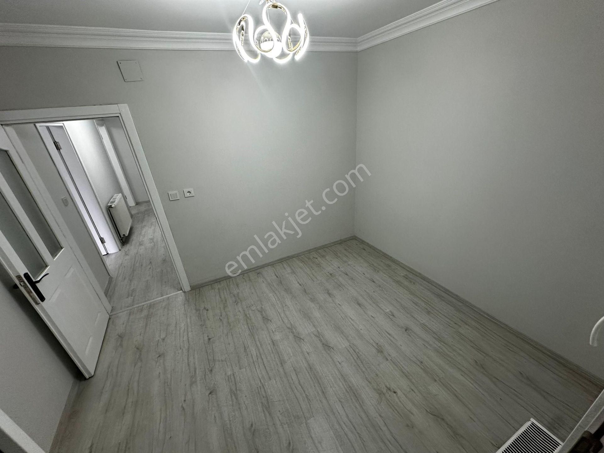 Turgutlu Satılık Mustafa Kemal Mah 120m2 Zemin Üstü 1. Kat Doğalgazlı Balkonlu 12 Yıllık Daire - Görsel 7