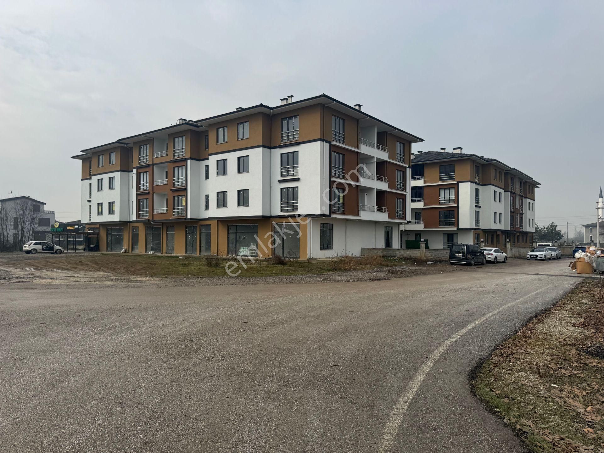 Atakent Sitesi'nde 3+1 150 M2 Satılık Daire - Görsel 3