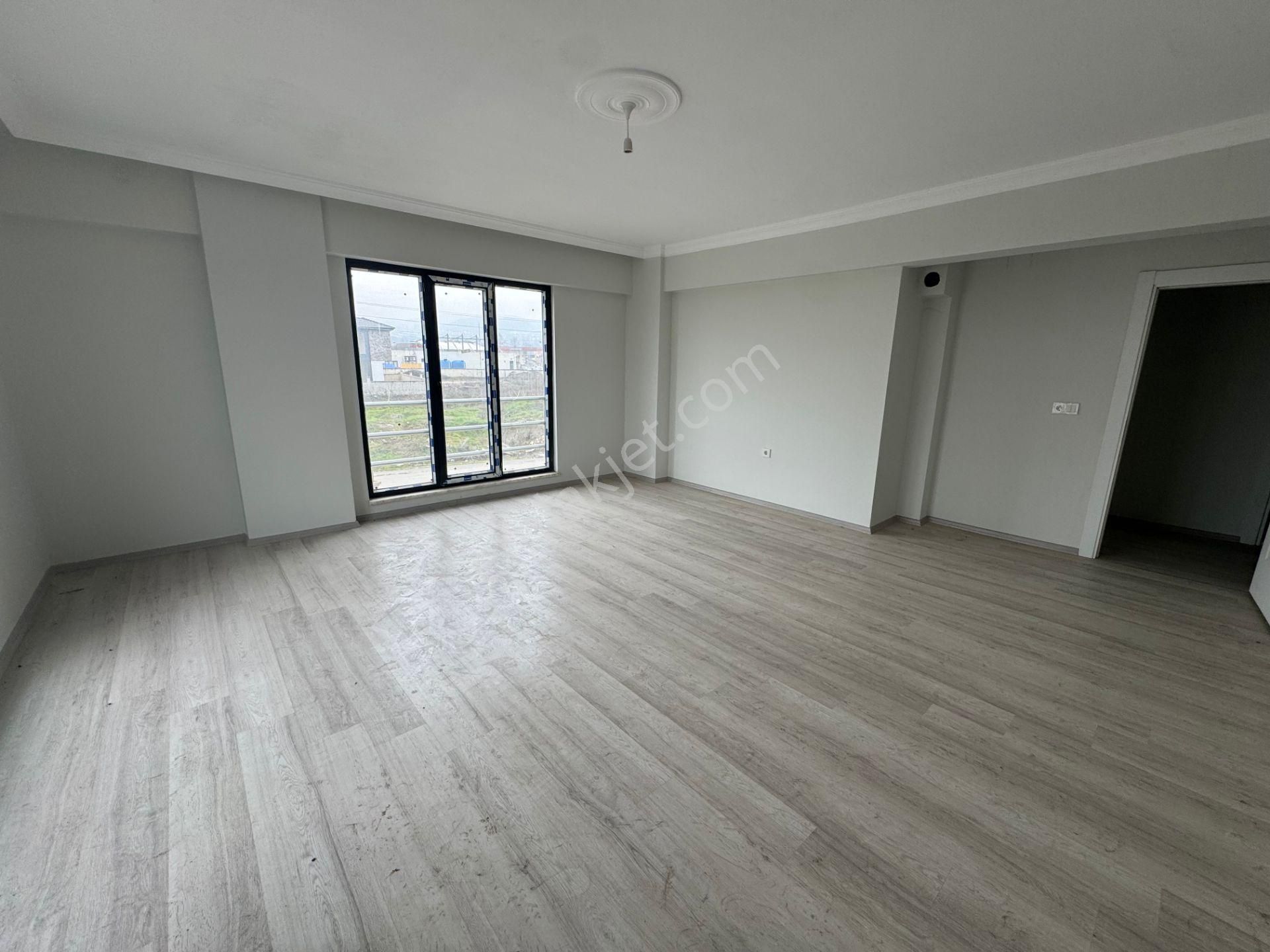 Atakent Sitesi'nde 3+1 150 M2 Satılık Daire - Görsel 9