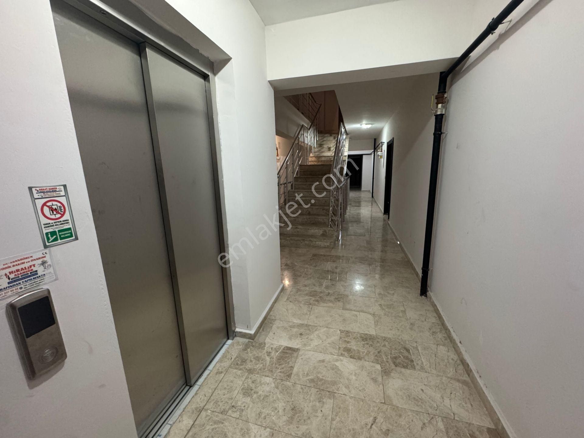 Atakent Sitesi'nde 3+1 150 M2 Satılık Daire - Görsel 26