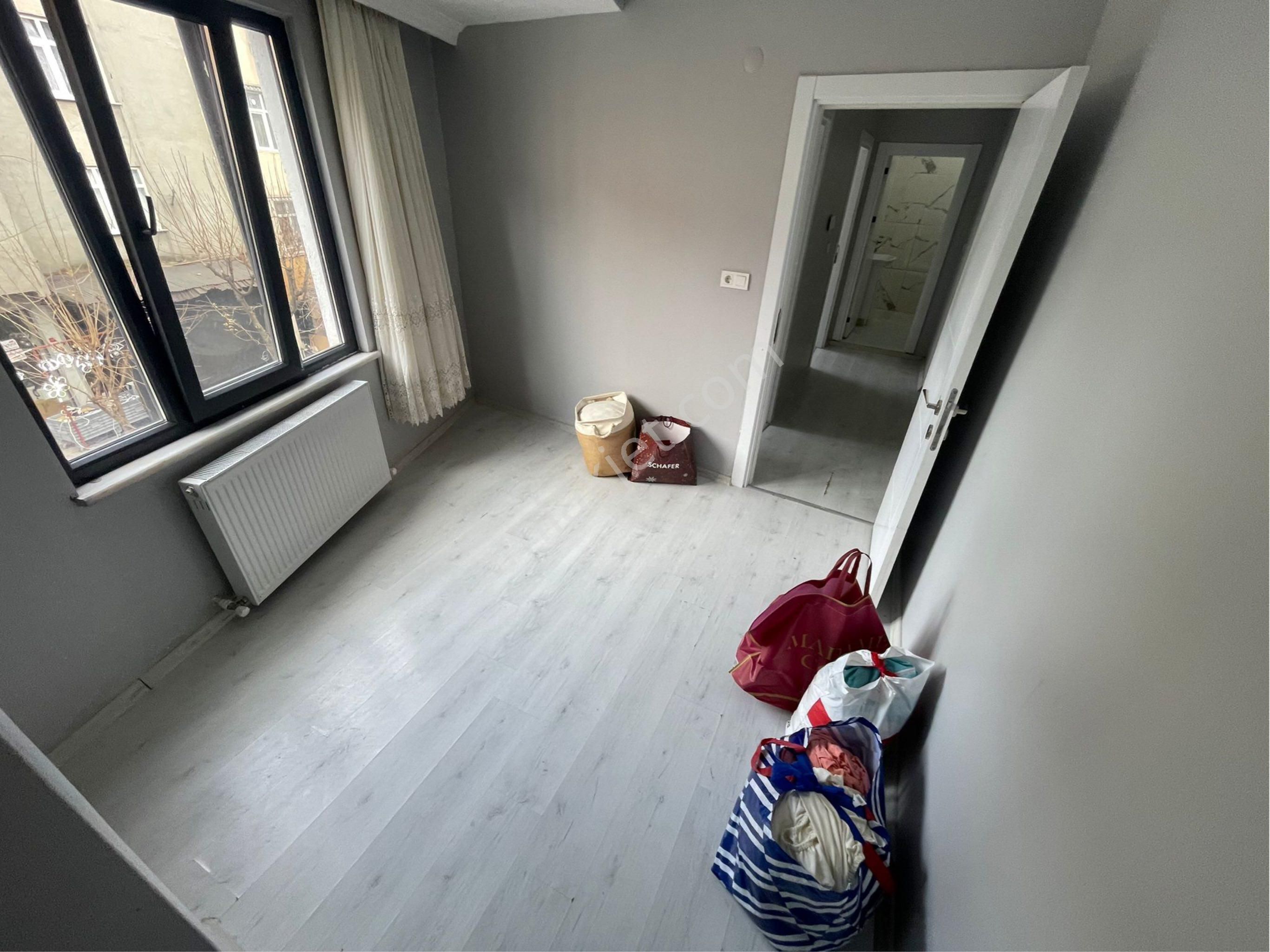 50.yıl Mahallesinde Satılık 95m2 2+1 Geniş Daire - Görsel 8