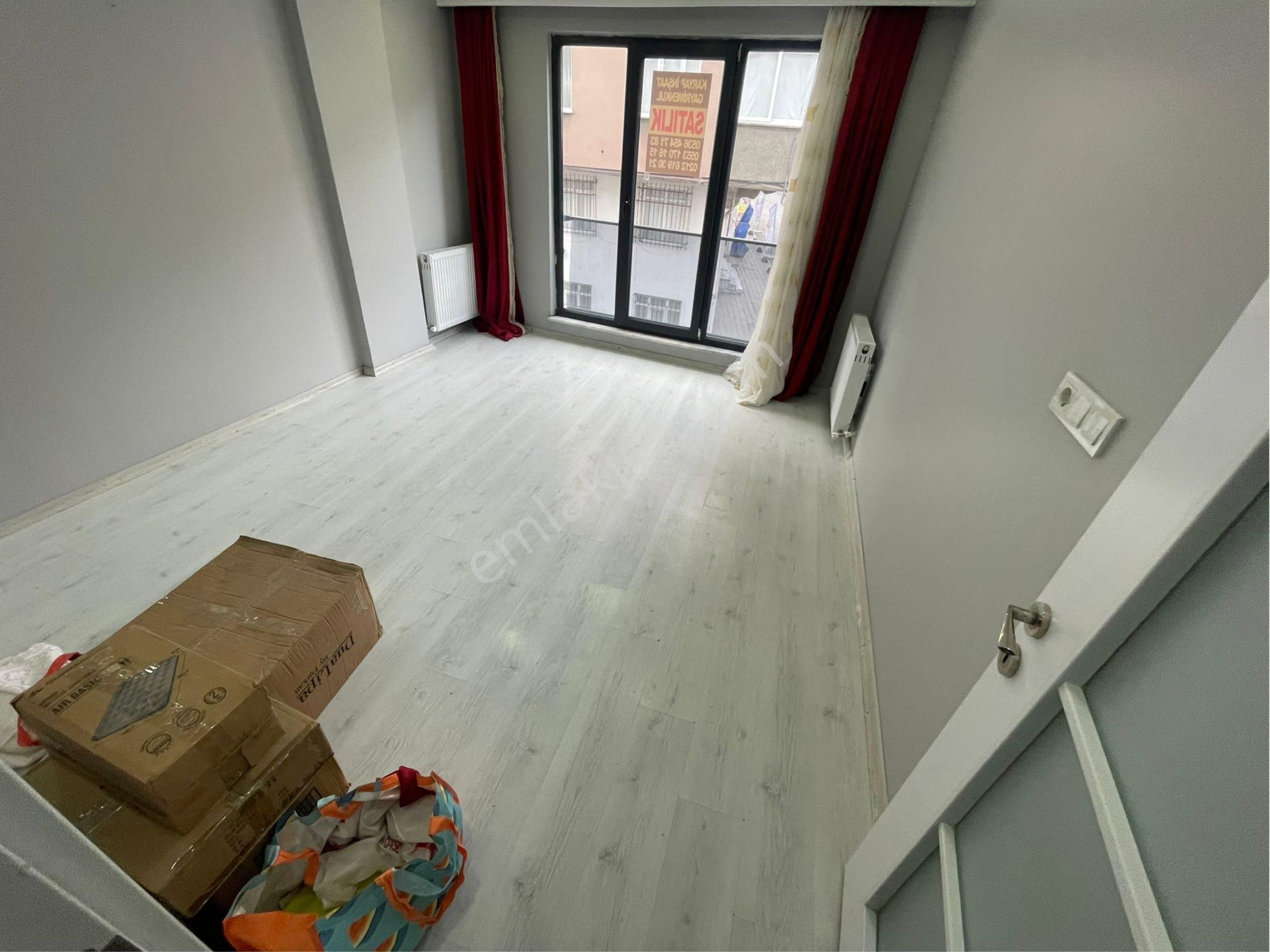 50.yıl Mahallesinde Satılık 95m2 2+1 Geniş Daire - Görsel 2