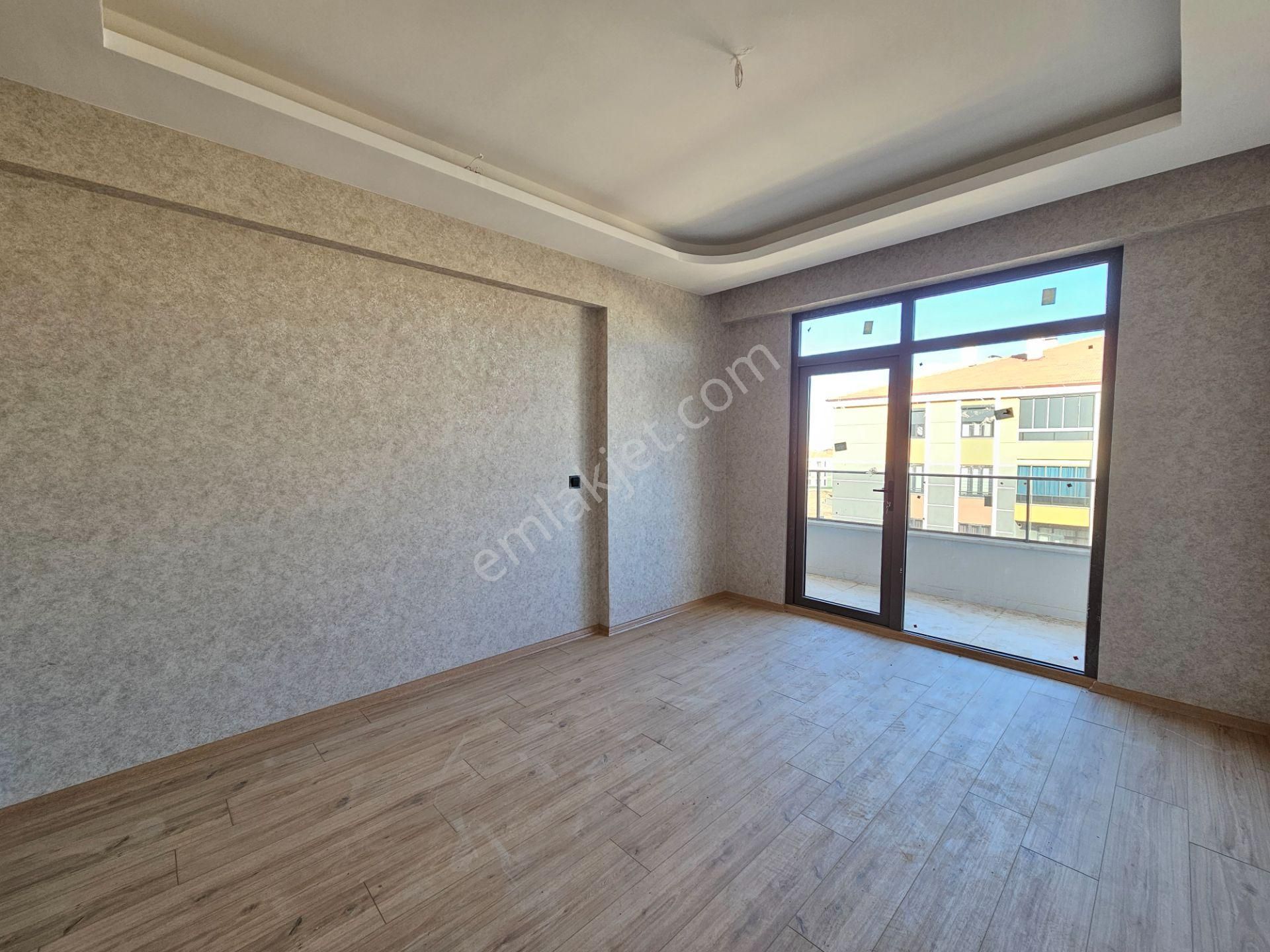 Selahaddin Eyyubi Mah. İşyapar Gayrimenkul'den Kapalı Otoparklı Sıfır 3+1 Daire - Görsel 4