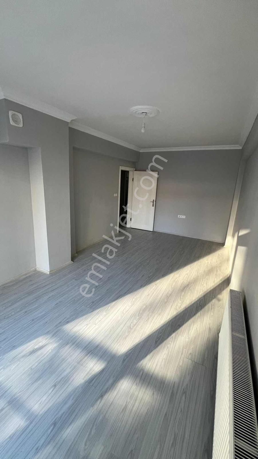 Bera Gayrımenkul'den Cumhuriyet Mh. Satılık Ara Kat - Görsel 3