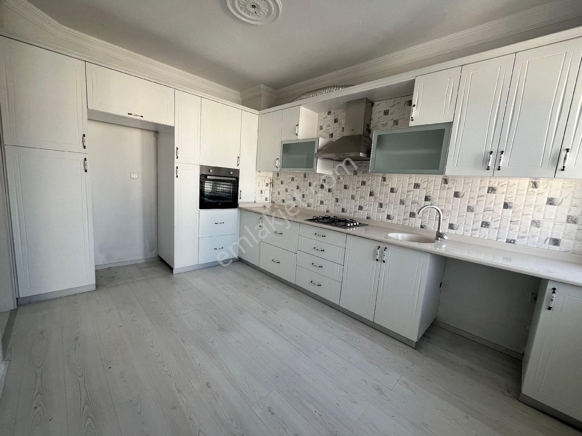 Fetih Cd Fetih Camii Yanı