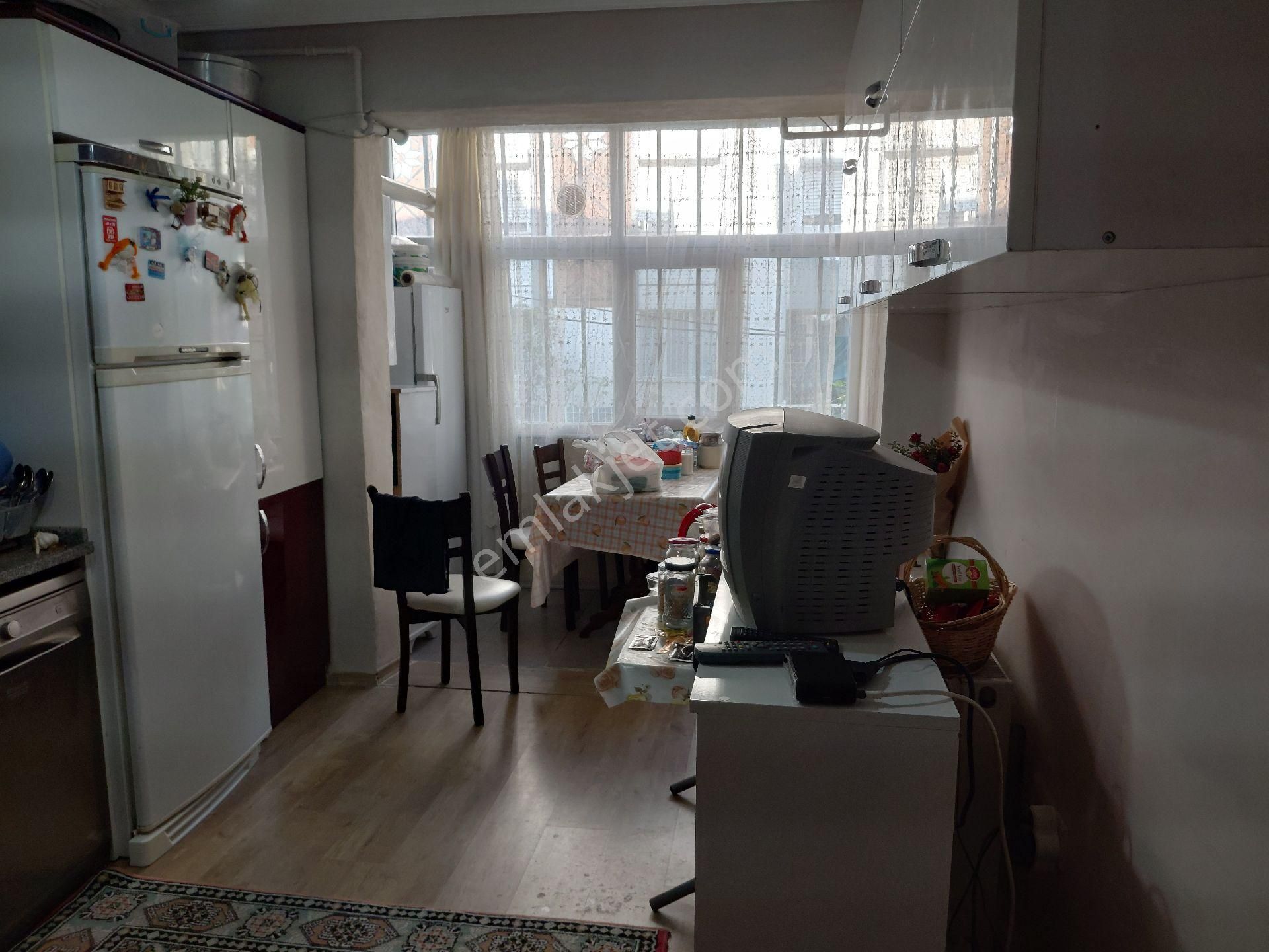 Buca Akıncılarda Satılık Kapalı Mutfak Doğalgazlı Yüksek Zemin Bahçeli 2+1daire - Görsel 7