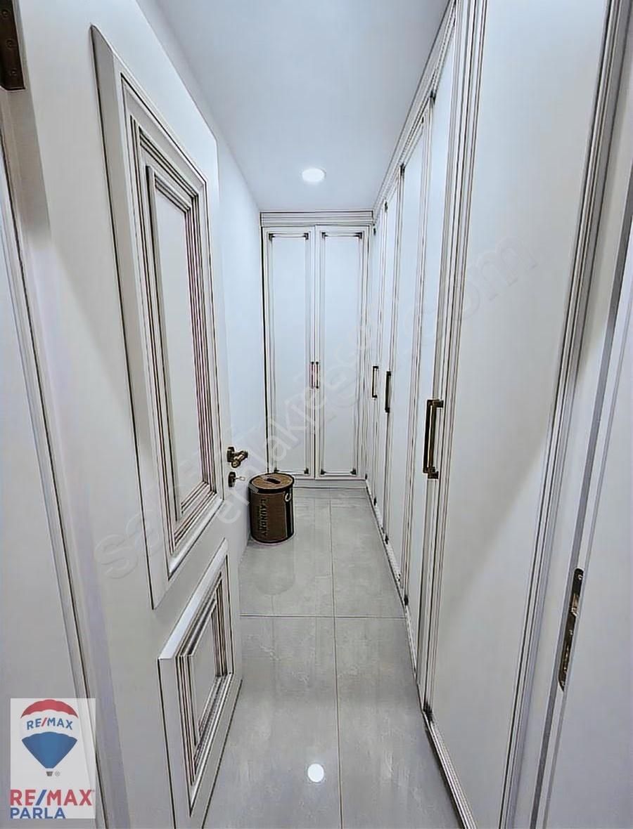 Blue Sky Sitesinin Havuz Ve Deniz Manzaralı En Lüks Dairesi - Görsel 25