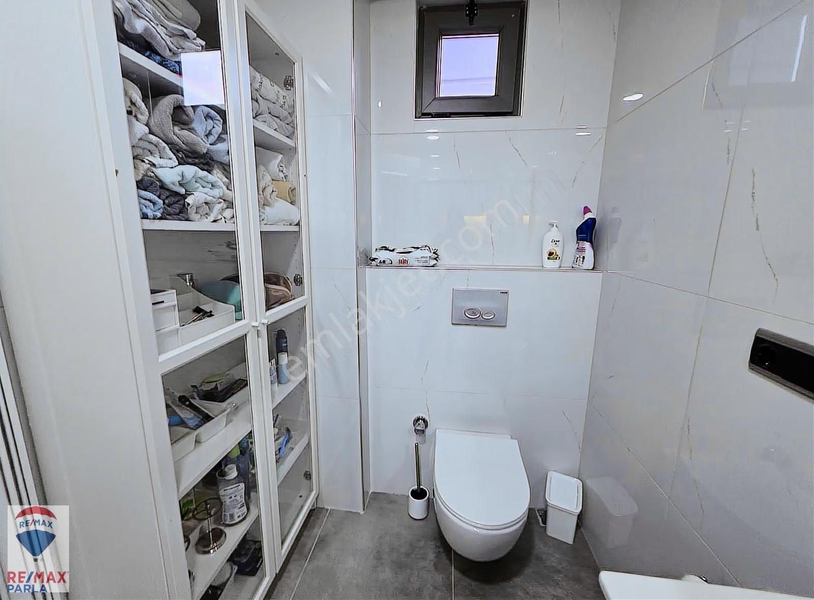 Blue Sky Sitesinin Havuz Ve Deniz Manzaralı En Lüks Dairesi - Görsel 4