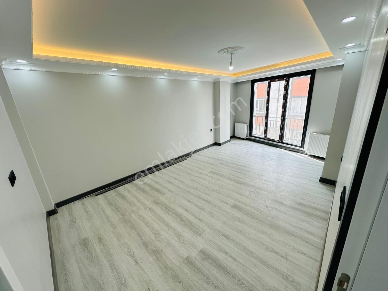 Üç Kardeşler'den S.çiftliği Mah.satılık 3+1 120m² Sıfır Arakatlr