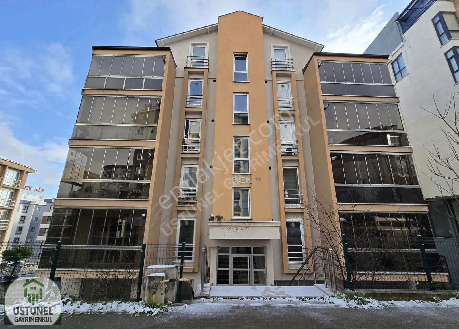 Üstünel'den Aile Apartmanında Ayrı Mutfaklı Full Kredili Daire - Görsel 18