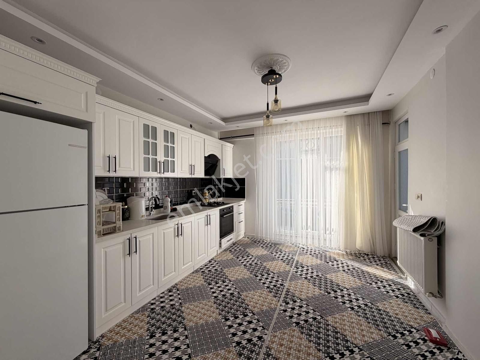 Altınşehir Mahallesi 3+1 Eşyalı Kiralık Daire