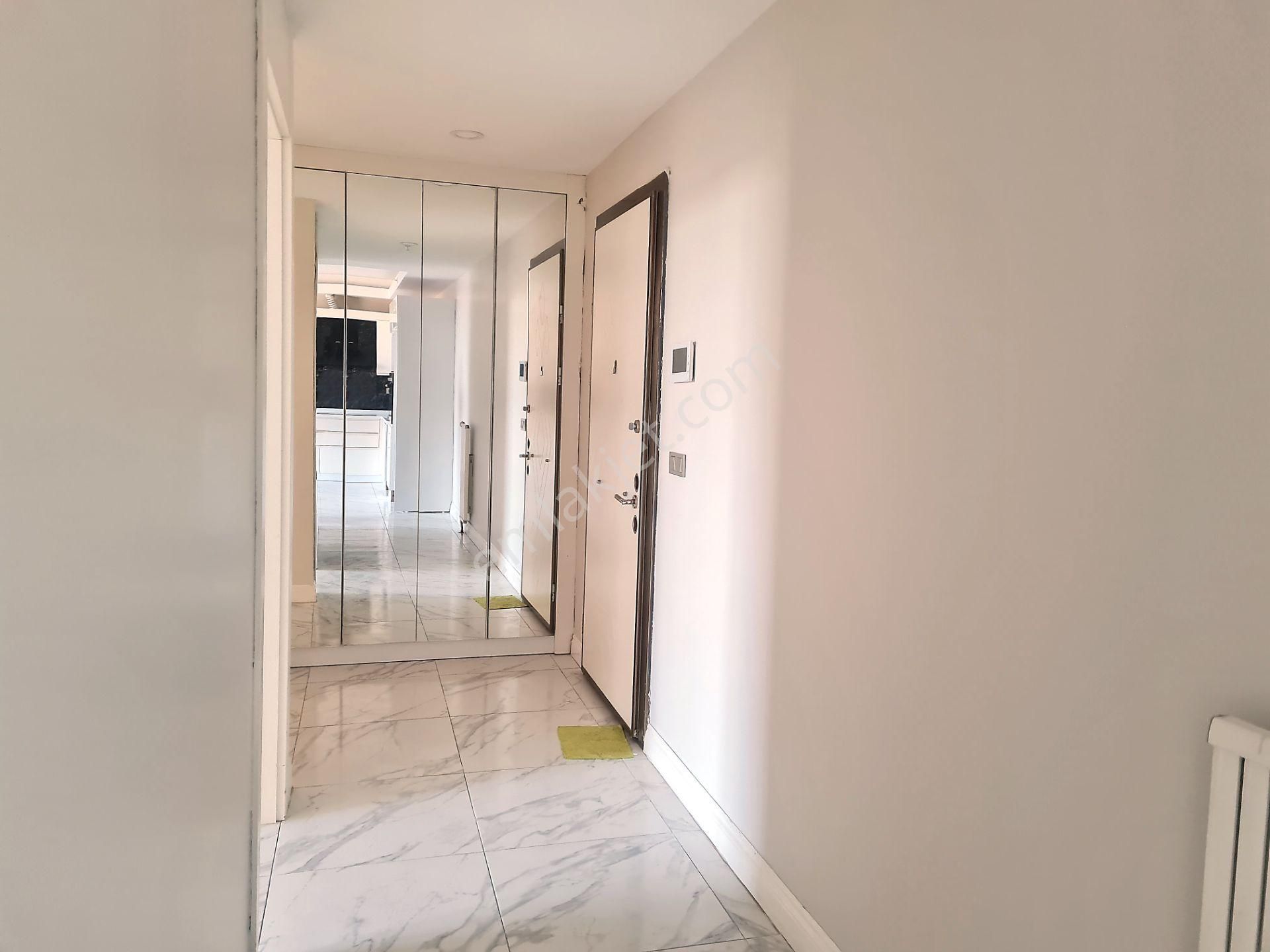 Turyap'tan Hızırbey Caddesinde Kadıköy Rezidans'ta Kiralık Daire - Görsel 12