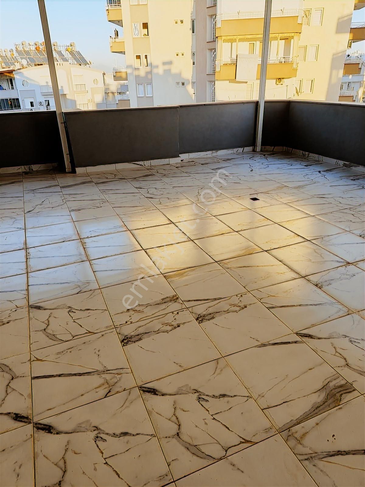 Denize Yürüme Mesafesinde 5+1 Satılık Daire Yabancı Satışa Uygun - Görsel 9