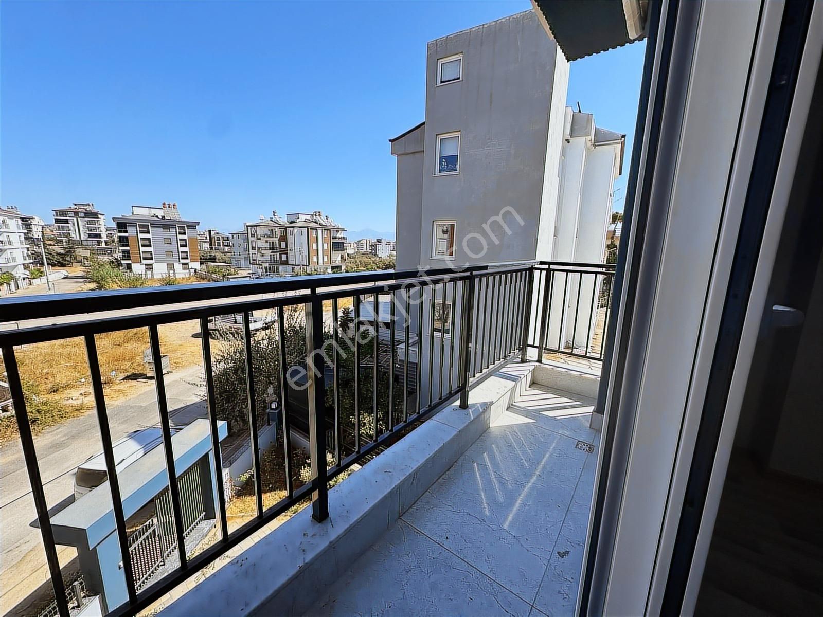 Kepez Ayanoğlu Mahallesinde 1+1 Kiralık Daire - Görsel 15