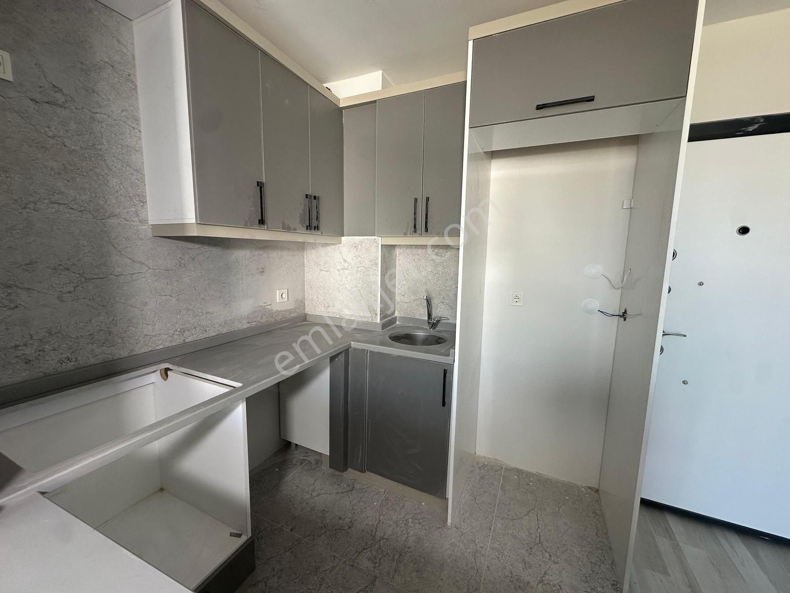 Kepez Ayanoğlu Mahallesinde 1+1 Kiralık Daire - Görsel 13