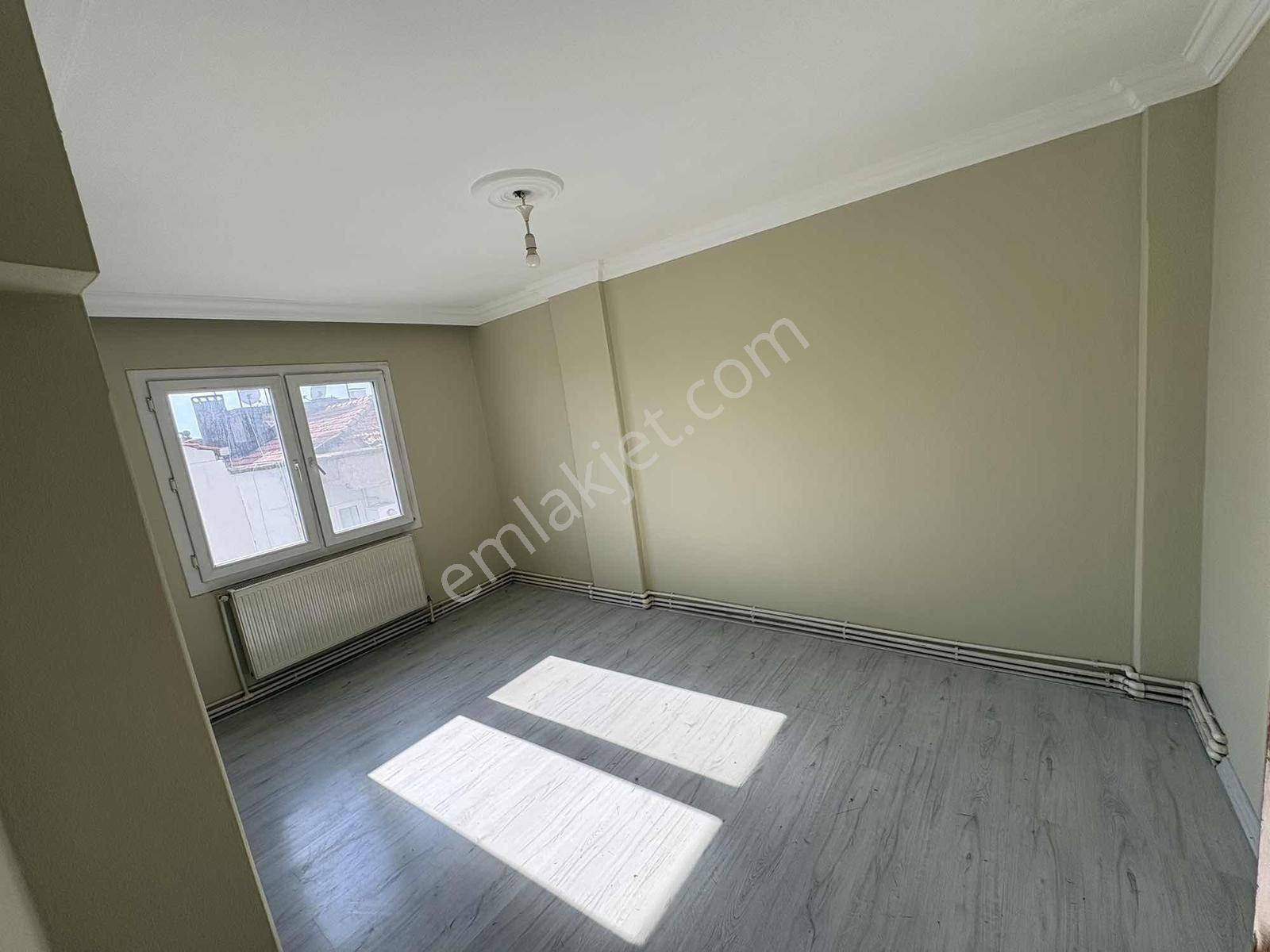 Buca İşçi Evleri Barış Mah.de Satılık 2+1 D.gazlı Daire - Görsel 14