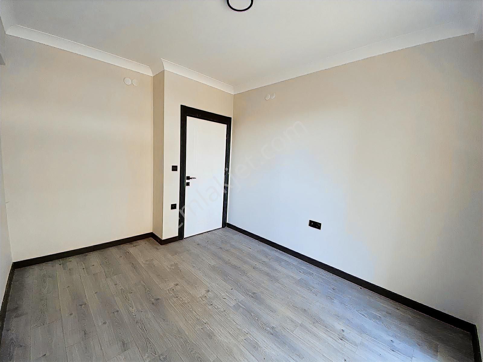 Esenboğa Mahalesinde Caddeye Yakın Lüx Yapılı Kata Satılık Daire - Görsel 21