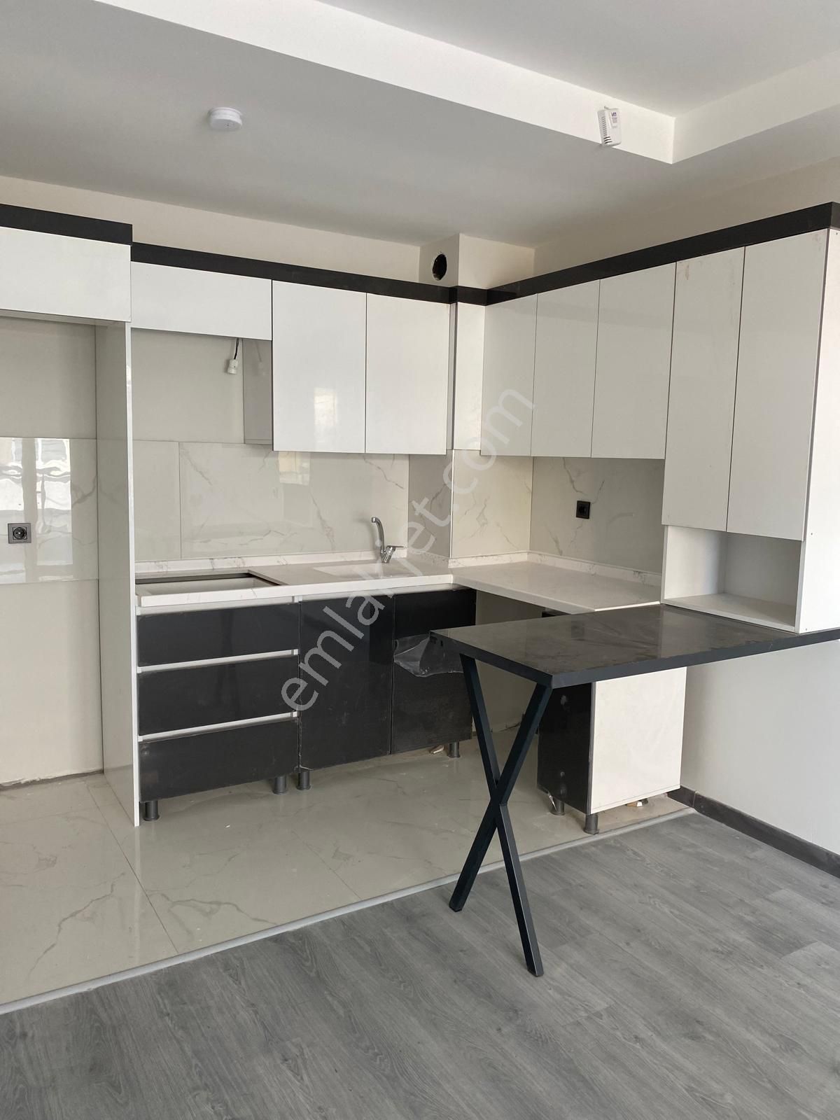 Esenboğa Mahalesinde Caddeye Yakın Lüx Yapılı Kata Satılık Daire - Görsel 24
