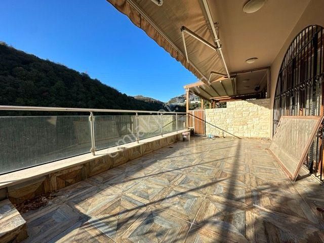 Zekeriyaköy Site İçerisinde 4+2 Manzaralı Satılık Villa - Görsel 15