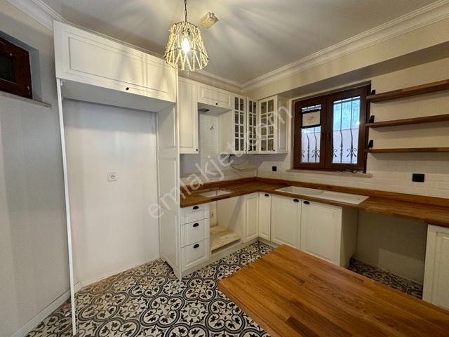 Zekeriyaköy Site İçerisinde 4+2 Manzaralı Satılık Villa - Görsel 27