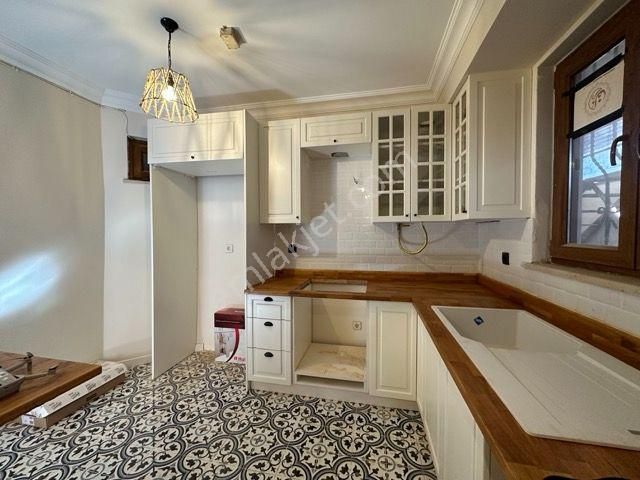 Zekeriyaköy Site İçerisinde 4+2 Manzaralı Satılık Villa - Görsel 19