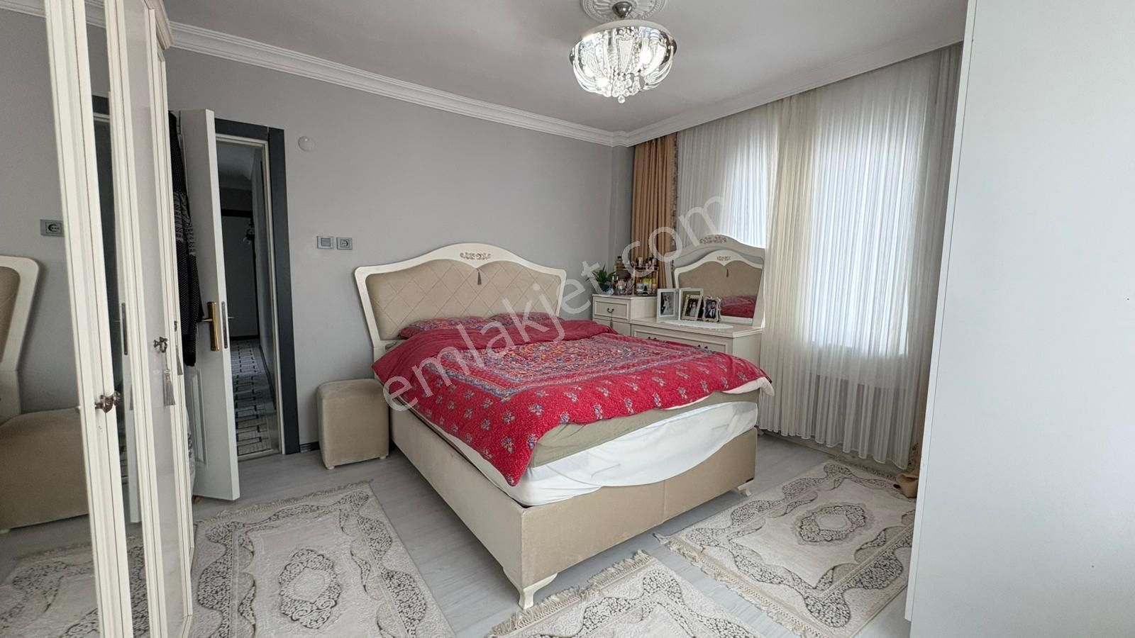 Söğütlüçeşme'de Full Tadilatlı Geniş 3+1 Satılık Daire - Görsel 23