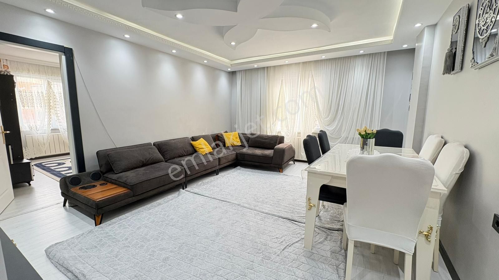 Söğütlüçeşme'de Full Tadilatlı Geniş 3+1 Satılık Daire - Görsel 12