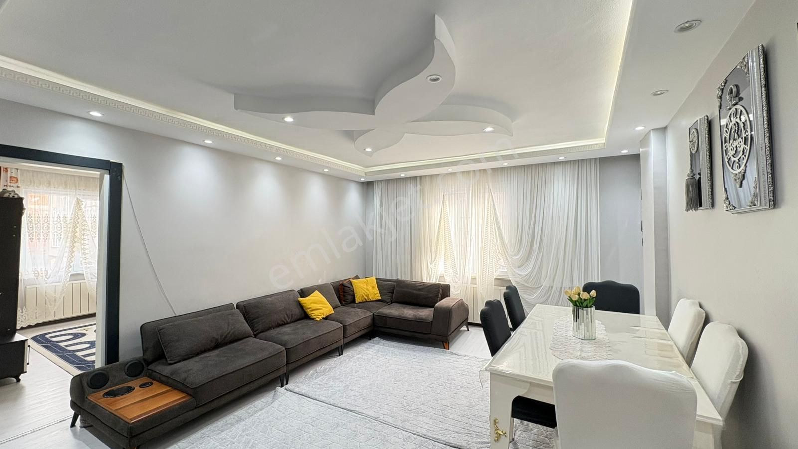 Söğütlüçeşme'de Full Tadilatlı Geniş 3+1 Satılık Daire - Görsel 18