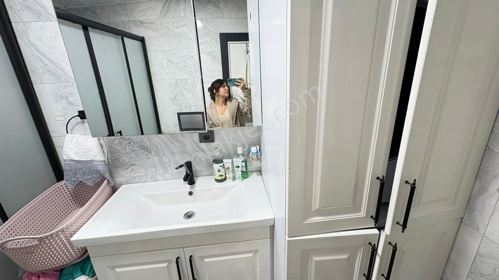 Söğütlüçeşme'de Full Tadilatlı Geniş 3+1 Satılık Daire - Görsel 24