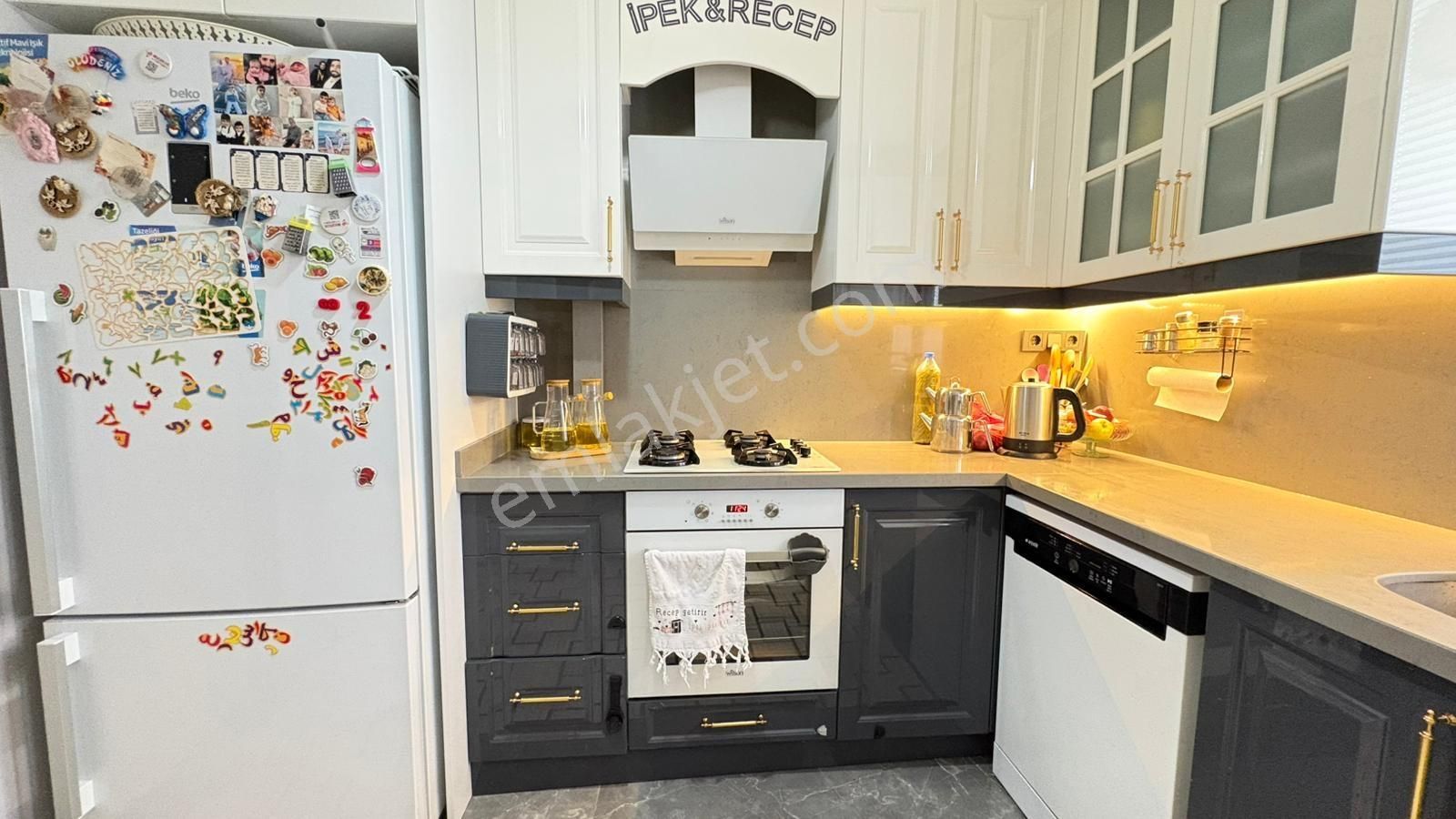 Söğütlüçeşme'de Full Tadilatlı Geniş 3+1 Satılık Daire - Görsel 13