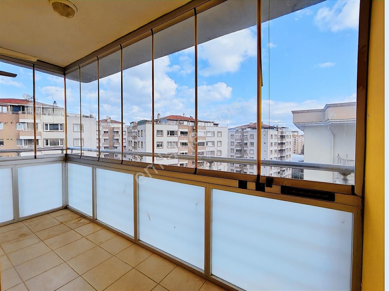 Çekmeköy Çınar Evleri Sitesi Boş 3+1 Satılık Daire - Görsel 22